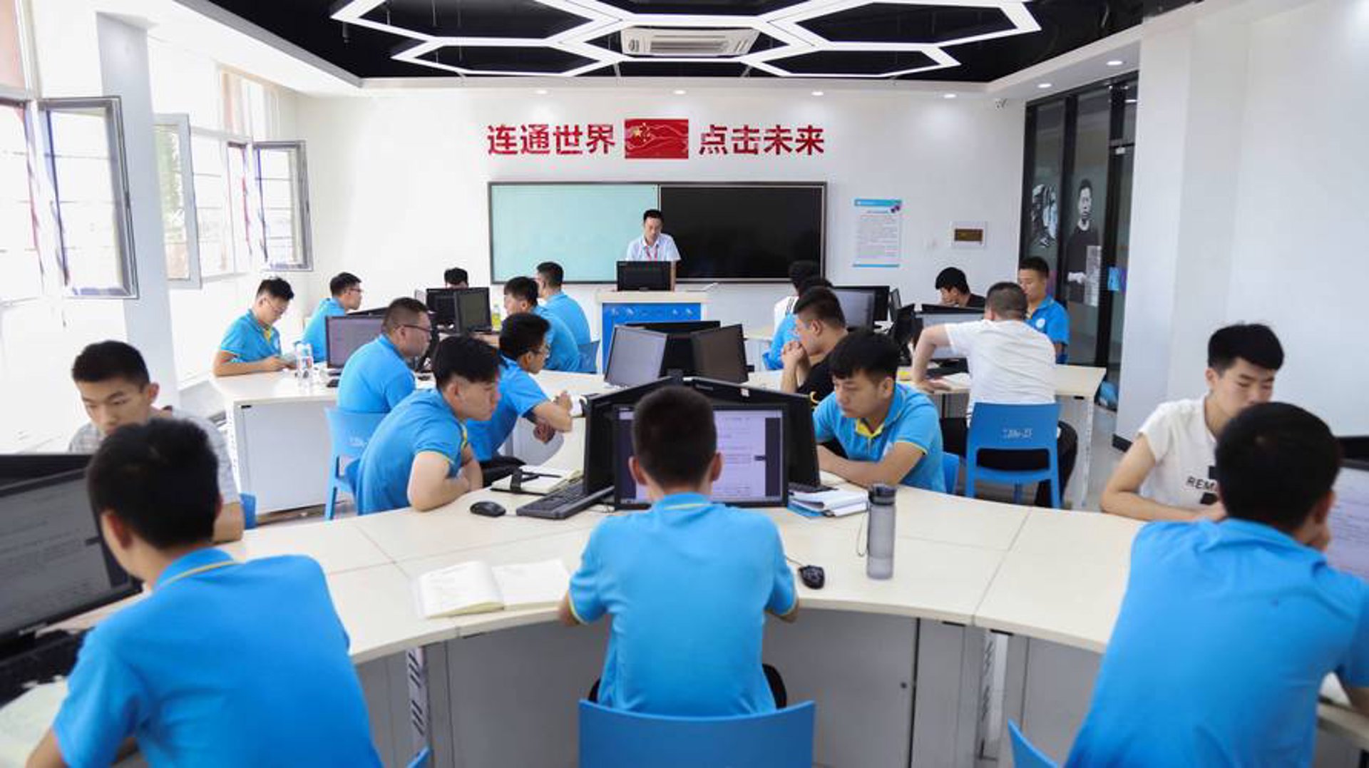 丝隆网络科技